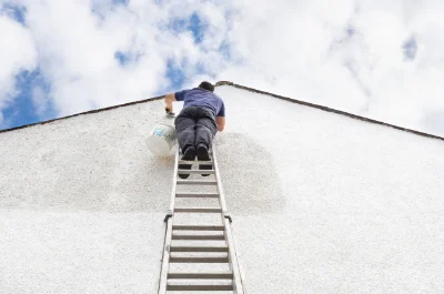 Peinture extérieure au Compas — façades et ravalement
